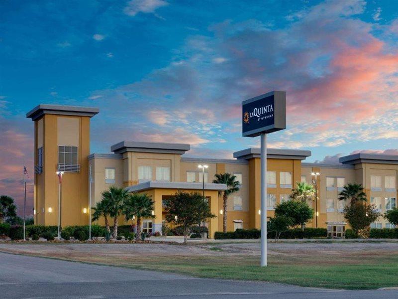 Hotel La Quinta By Wyndham Jourdanton - Pleasanton Extérieur photo