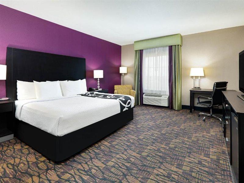 Hotel La Quinta By Wyndham Jourdanton - Pleasanton Extérieur photo