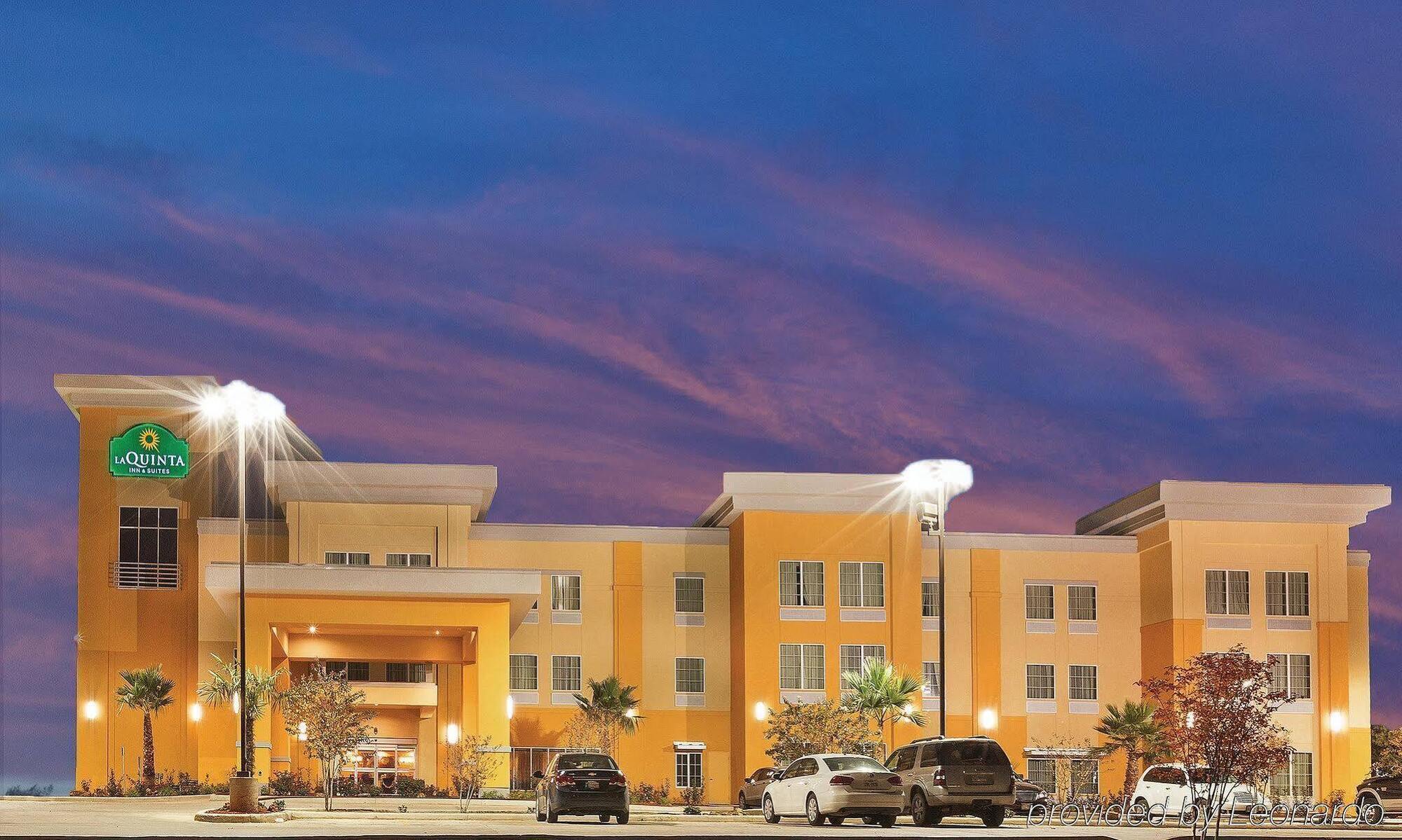 Hotel La Quinta By Wyndham Jourdanton - Pleasanton Extérieur photo